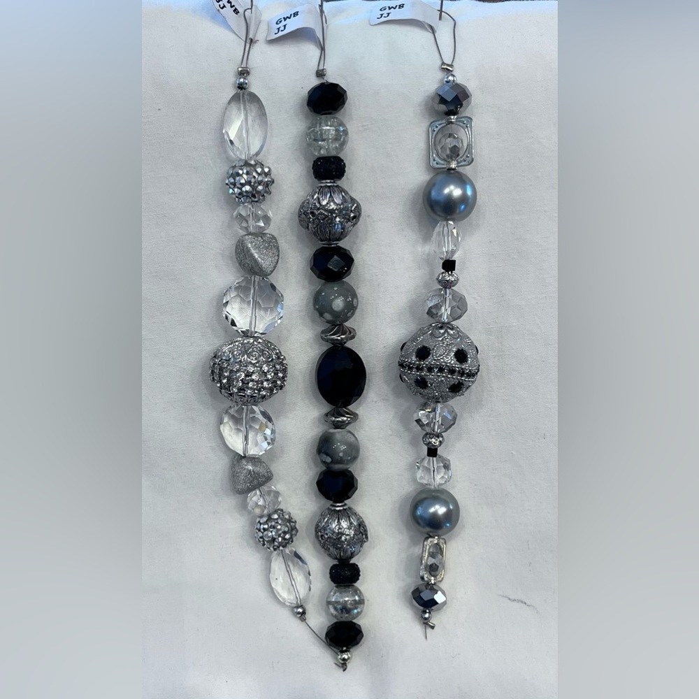 Jessie James Beads 3 Strand Set. Black, grey, glass pearls NWT